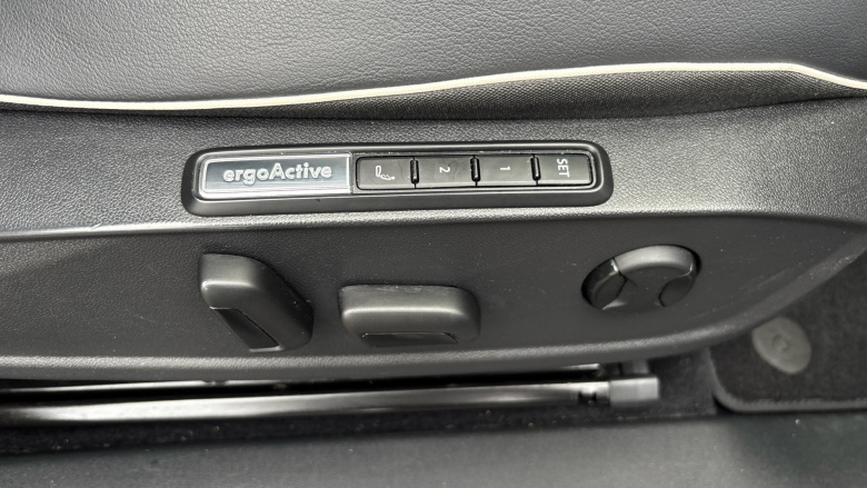 Volkswagen ID.4 150kW Max Pro Performance 77kWh 5dr Auto Electric Estate